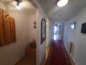 Unclassified image, 4 of 13, button - Apartment Kietzspeicher No. 27 Object ID 120544 (Waren (Müritz))