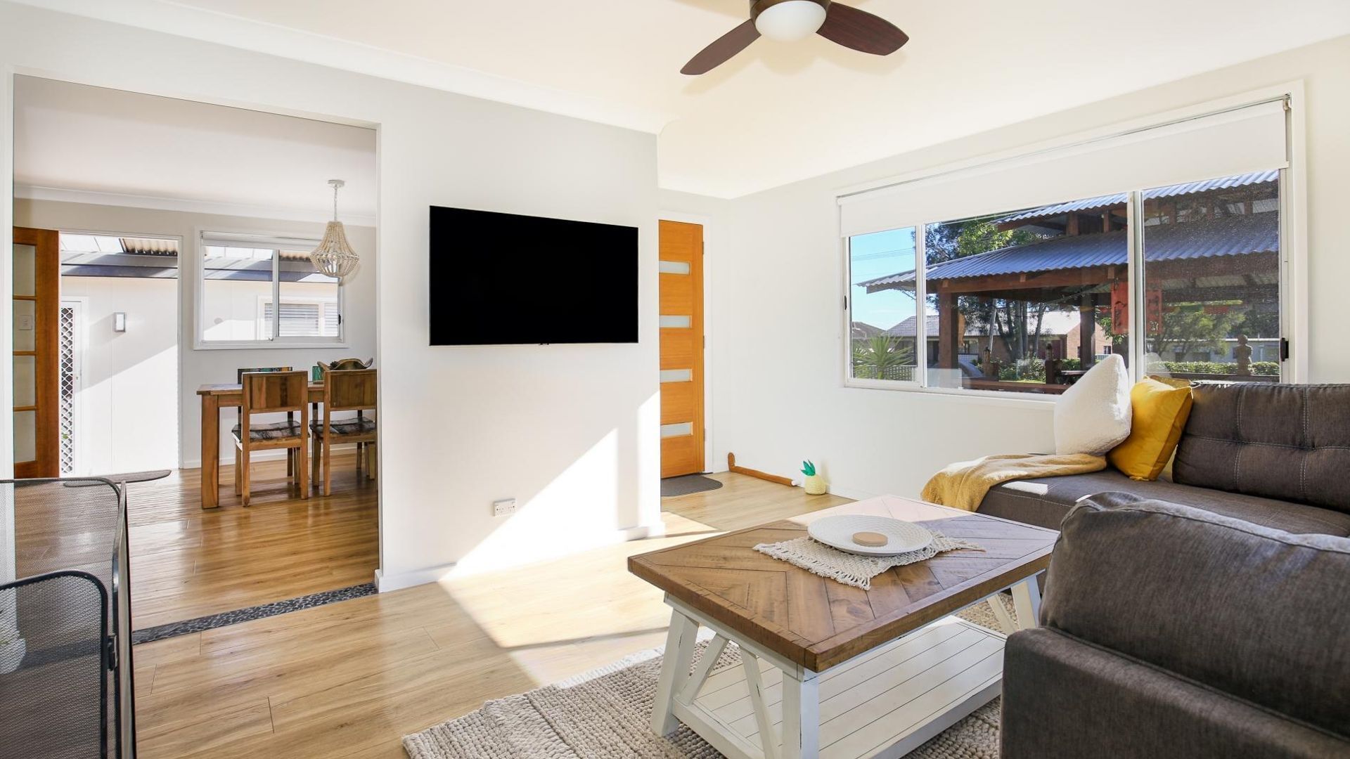 TV, fireplace, Netflix, streaming services