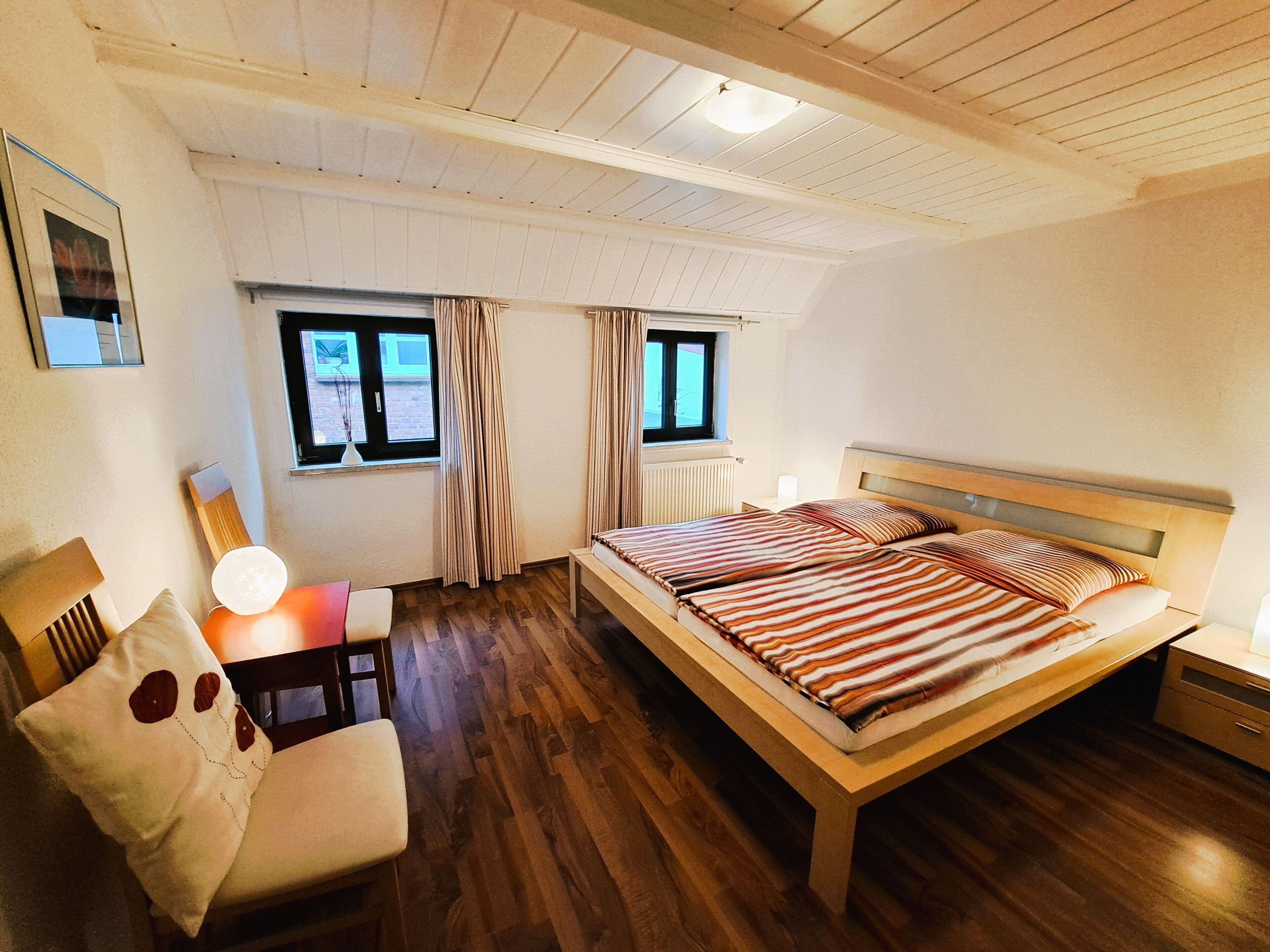 2 Schlafzimmer, Reisekinderbett, WLAN, Bettwäsche