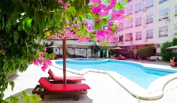 Outdoor pool - Solider Rapsody (Hurghada)