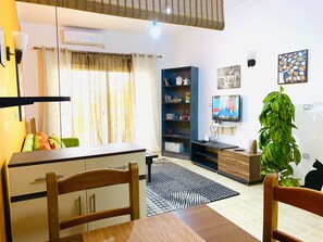 TV, books - Solider Rapsody (Hurghada)