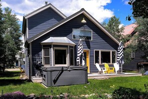 Exterior - Butte Beauty, Quaint East End Home in CB. Hot tub (Crested Butte)