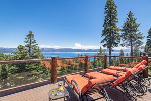 Terrace/patio - Luxury Lakeview Retreat- Hot Tub + 2 Living Rooms (Carnelian Bay)