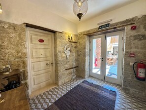 Hallway - Filizce Alacati (Cesme)