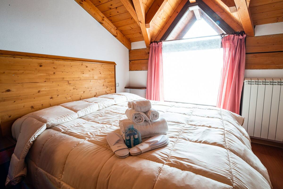 Superior Double or Twin Room | Desk