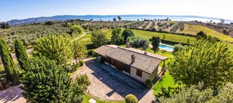 House with private pool and air conditioning