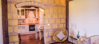 House with private pool and air conditioning