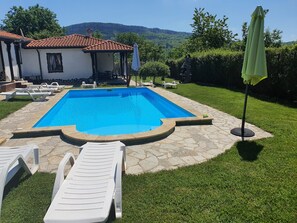 Outdoor pool - Madara omaya house 2 (Madara)
