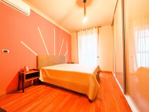 1 bedroom, iron/ironing board, WiFi, bed sheets