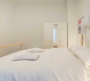 1 bedroom, laptop workspace, free WiFi, bed sheets