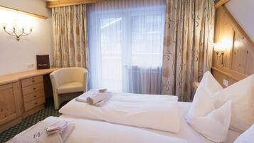 Minibar, in-room safe, desk, blackout curtains