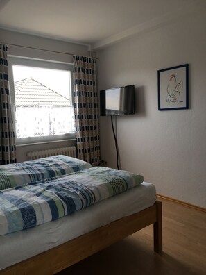1 quarto, Wi-Fi de cortesia, roupa de cama