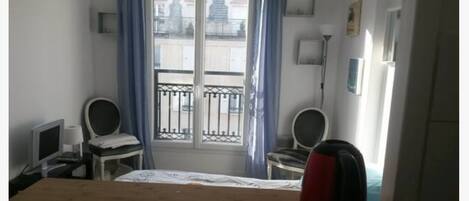 1 Schlafzimmer, Schreibtisch, Bügeleisen/Bügelbrett, kostenloses WLAN