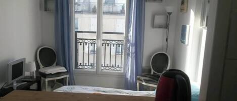 1 bedroom, desk, iron/ironing board, free WiFi