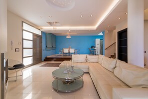 Smart TV, fireplace, video games, DVD player