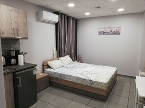 Apartment | 1 bedroom, bed sheets - Studio Near Acropolis (Athens)