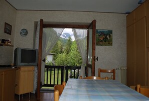 تناول الطعام