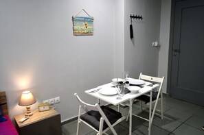 Apartment | In-room dining