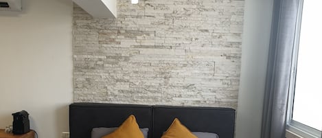 Superior-studiosviitti, 1 keskisuuri parisänky, keittiö, merinäköala | Ylelliset vuodevaatteet, yksilöllisesti sisustettu