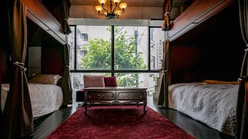 1 bedroom, desk, free WiFi, bed sheets