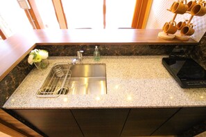 Fridge, microwave, stovetop, electric kettle - NewRiverside cafstyleSKYTREEHNDNRT Direct / Sumida-ku Tokyo (Sumida-ku)