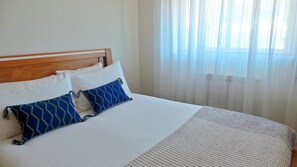 4 多间卧室、熨斗/熨衣板、WiFi、床单
