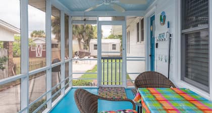 A Little Salty All PETS Screen Porch Beach close