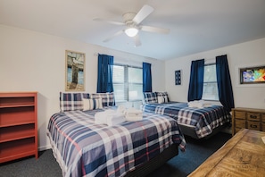 3 bedrooms, iron/ironing board, free WiFi, bed sheets