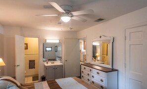 3 chambres, fer et planche Ă repasser, Wi-Fi gratuit, draps fournis