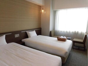 1 bedroom, desk, free WiFi, bed sheets