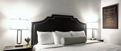 2 habitaciones, escritorio, tabla de planchar con plancha y wifi