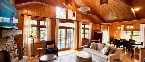 Smart TV, fireplace, Netflix, books