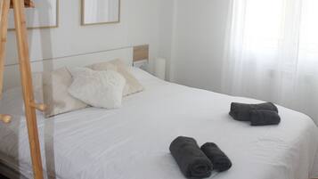 2 chambres, fer et planche Ă repasser, Wi-Fi, draps fournis