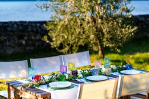 Enjoy al fresco dining amidst lush gardens and serene surroundings.