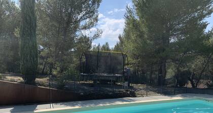 Apartment in the countryside near Aix-en-Provence in a small quiet village