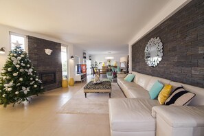 Living area - D09 - Porto de Mos Luxury Villa (Lagos)