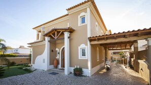 Exterior - D09 - Porto de Mos Luxury Villa (Lagos)