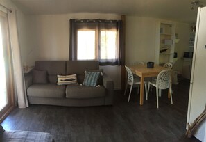 TV - Chalet-terrace sea view (Porto-Vecchio)