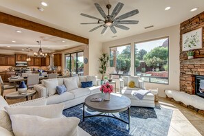 Smart TV, fireplace, DVD player, books