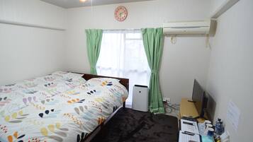 1 bedroom, desk, free WiFi, bed sheets