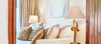 Apple Cottage - Central Frome - Family Friendly