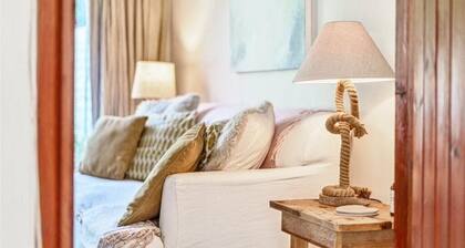 Apple Cottage - Central Frome - Family Friendly