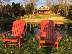 Property grounds - 1800’s restored log cabin on 26 private rolling wooded acres with sunset views (Madison)