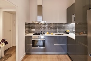 Fridge, microwave, oven, stovetop