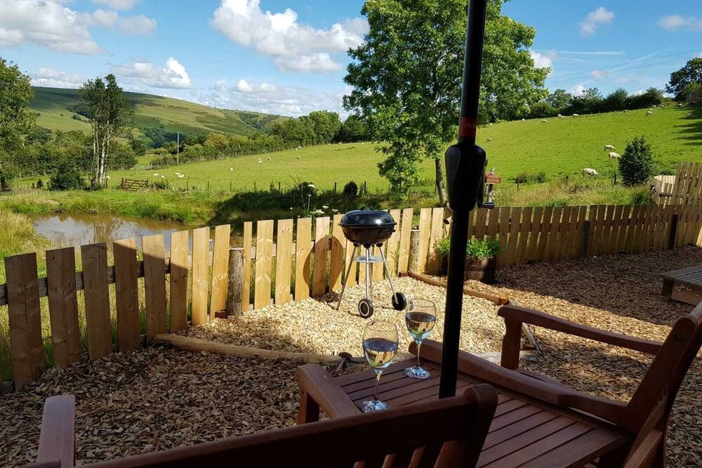 Cozy Cabin Retreat on top of the Shropshire Hills - Bedstone