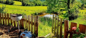 Cozy Cabin Retreat on top of the Shropshire Hills
