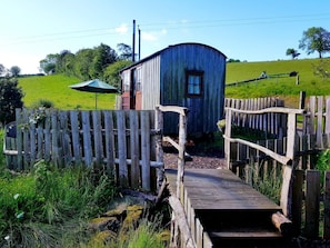 Cabin | Exterior - Cozy Cabin Retreat on top of the Shropshire Hills (Craven Arms)