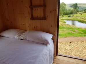 Cottage | 1 bedroom, iron/ironing board, free WiFi, bed sheets