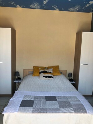 1 Schlafzimmer, Bügeleisen/Bügelbrett, WLAN