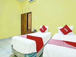 Room - OYO 3214 Puri Amalia (Banyuwangi)